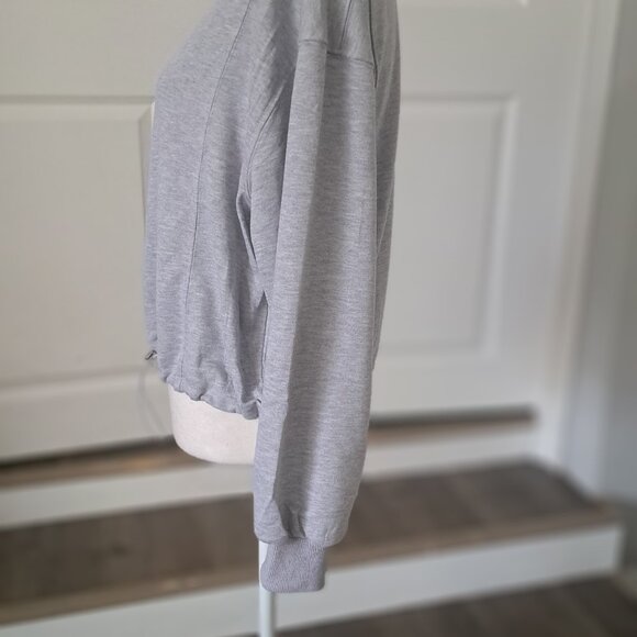 CTU Cropped Pullover Sweatshirt Long Sleeve Crewneck, pull on hem Small NWT - Picture 4 of 16